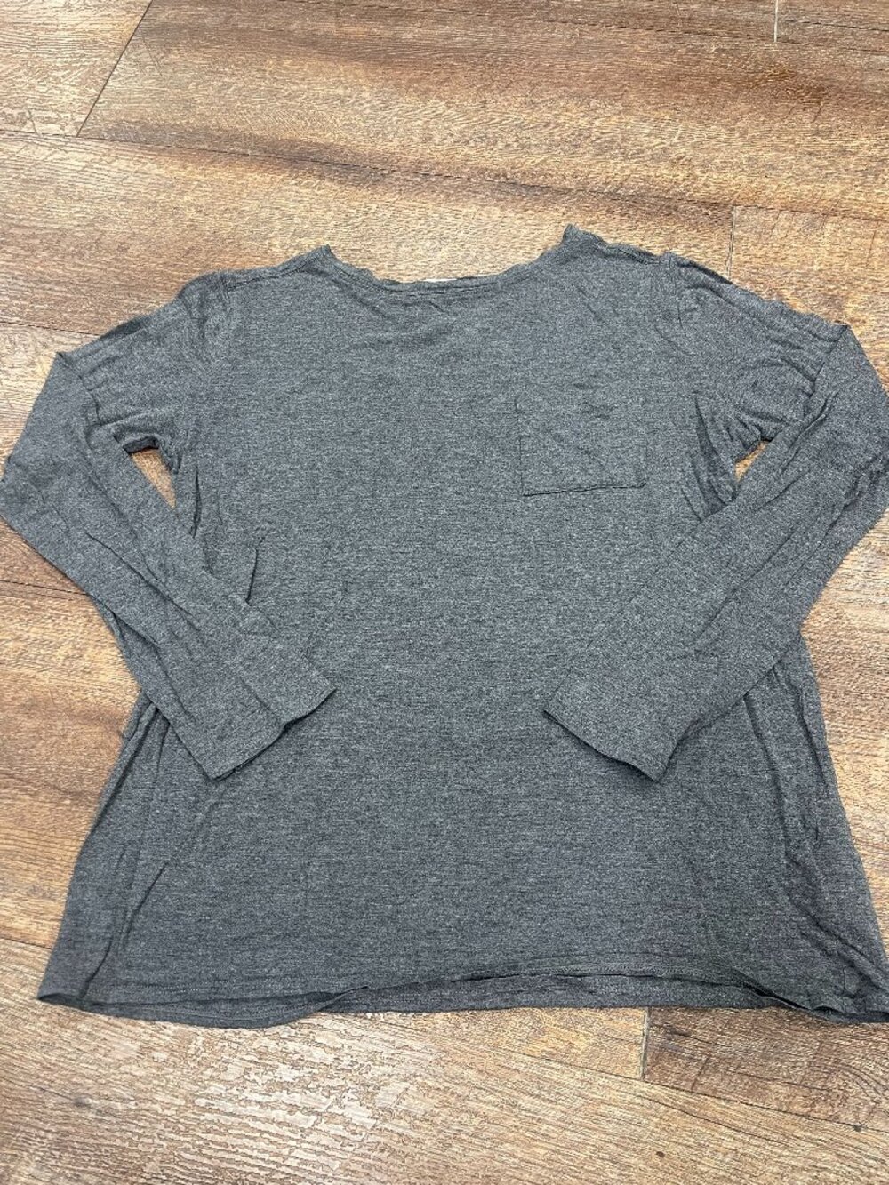 Gap Designed & Crafted Gray Long Sleeve Pocket Tee Medium